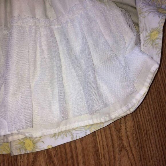 Polly Flinders 3T Sleeveless Yellow Daisy & Butterfly Print Dress With Tie Back - Picture 4 of 6